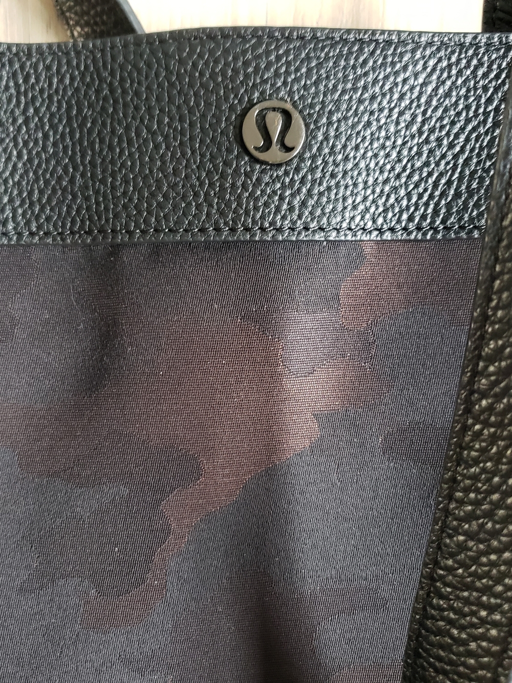 Lululemon Now And Always Tote Mini 8L Heritage Camo Jacquard Max Black Bag - Picture 3 of 12